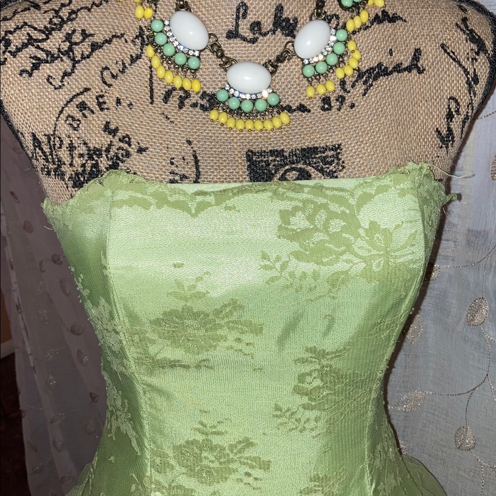 🥀Vintage Gunne Sax Size 3/4 Gown🥀 - Picture 12 of 14